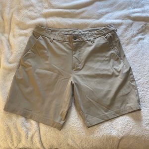 Commission Classic-Fit Short 7”